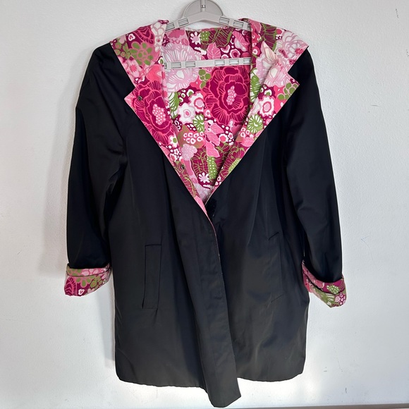 Women’s Floral Reversible Raincoat with a Hood

Size L - Picture 1 of 7